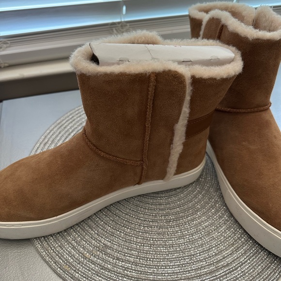 UGG-Chestnut-Aika Sneaker Ankle Boots~Women Sz 11 - Picture 4 of 6